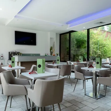 Hotel Executive 4*