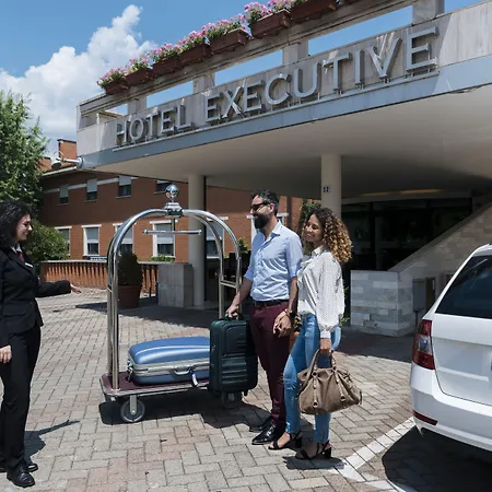 ホテルエクゼクティブ ホテル 4*