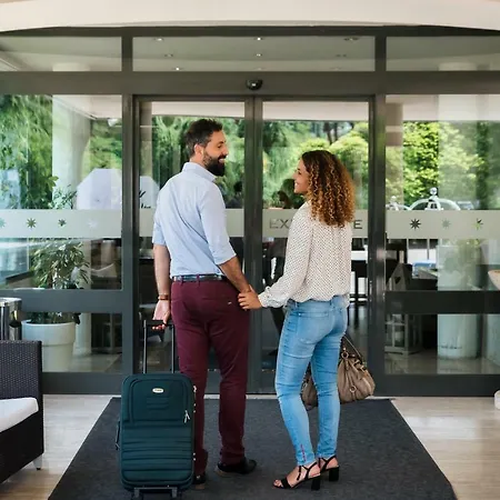 Ξενοδοχείο Executive 4*